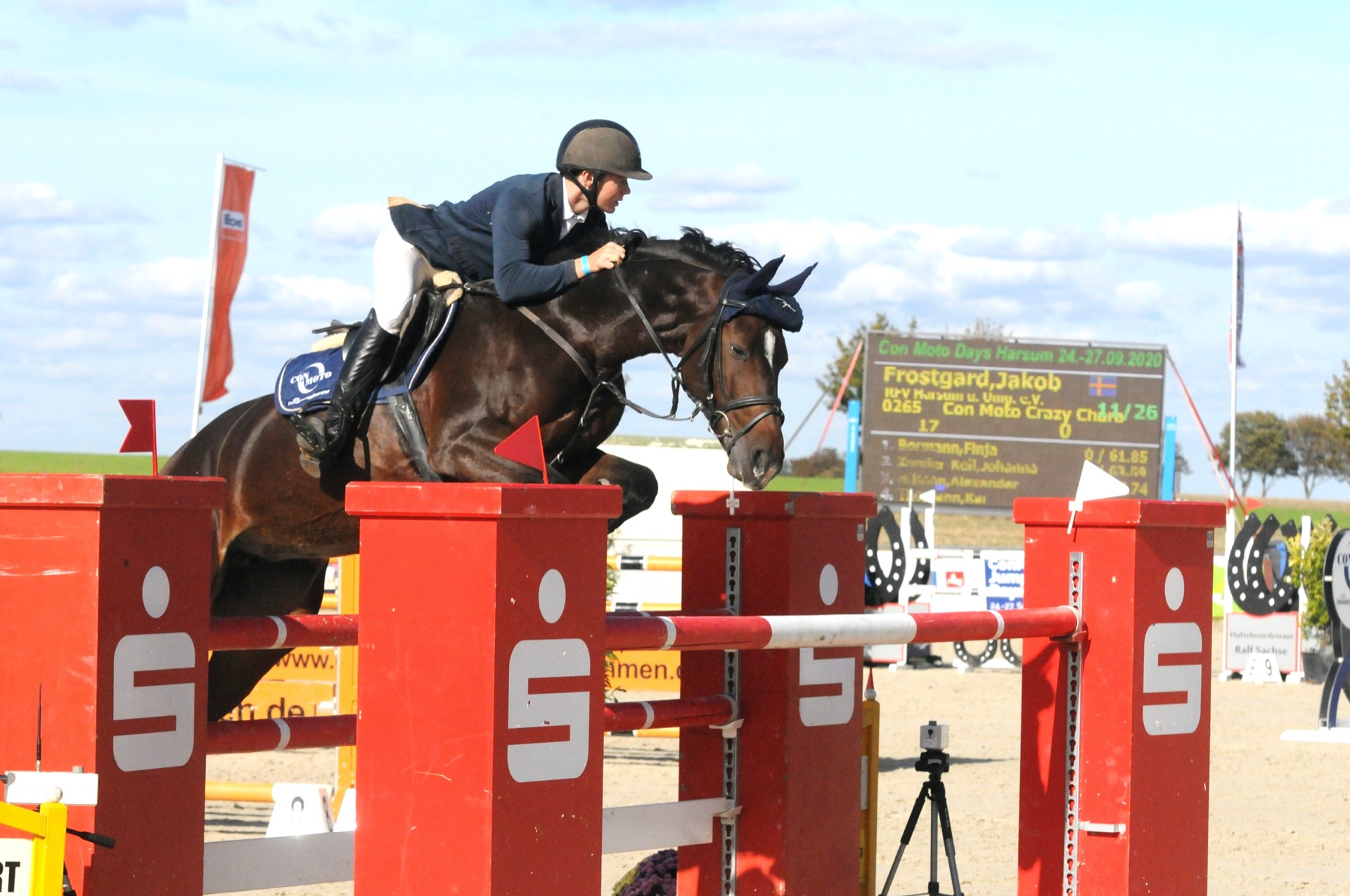 Auf dem Sprung: Jakob Frostgard und ConMoto Crazy Chara.